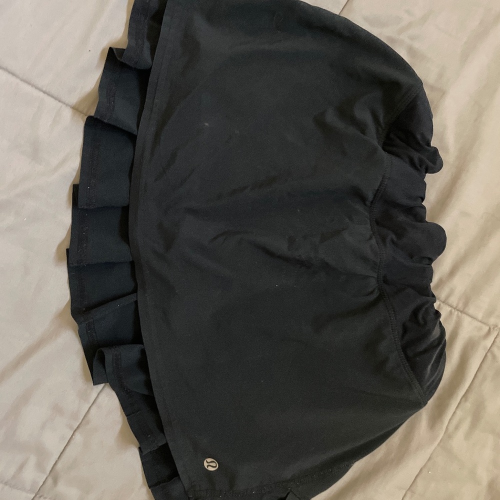 Size 4 older lululemon skirt